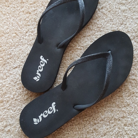 reef black sparkle flip flops